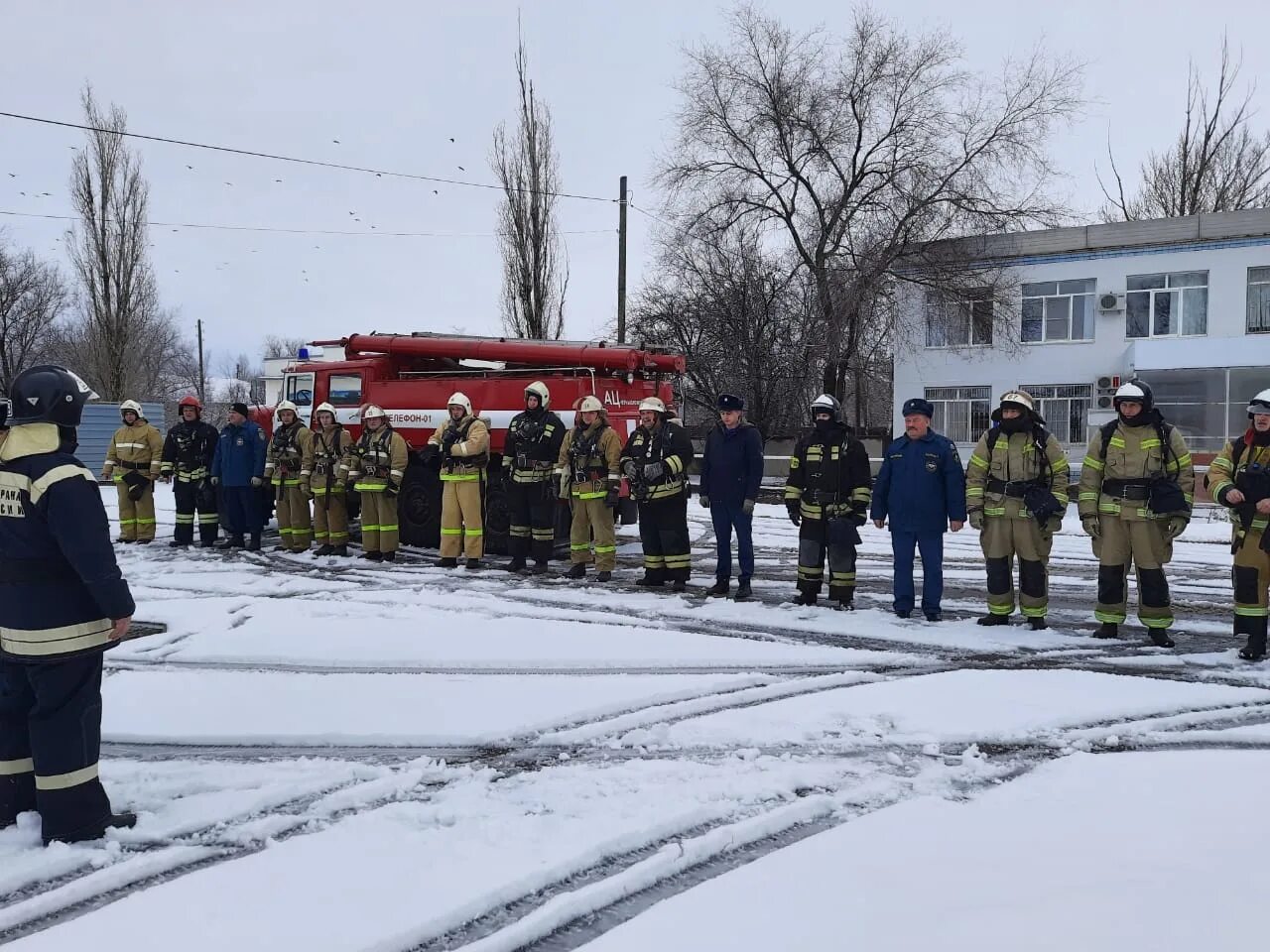 Взрывы в морозовске ростовской области. ГУ МЧС России по Ростовской области. Учения МЧС России в Ростовском центре. Пожар в Чернышковском районе. Учения в Ростовской области 2022 МЧС России.