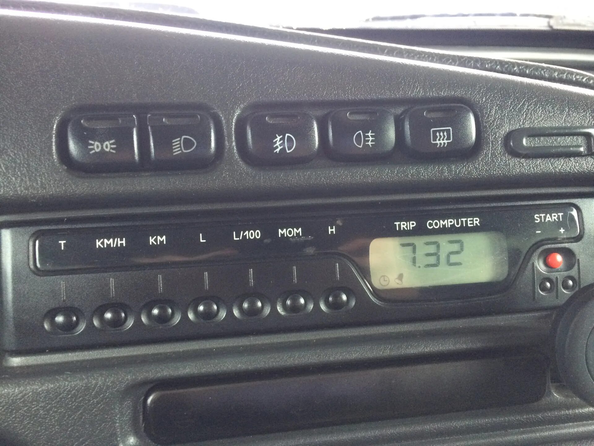 Бортовой компьютер ваз 2114. Штатный бортовой компьютер. Штатный бк ваз 2115. Штатный бк на ваз 2114. Штатный бортовой компьютер ваз 2112.