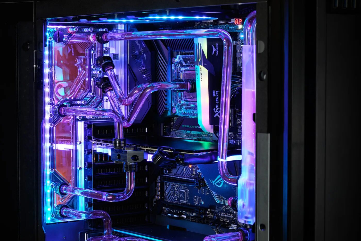 Сво мир свежие. Сво Phanteks. Phanteks Glacier. СЖО для Phanteks 719. СЖО Phanteks.