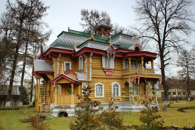 Купить квартиру в володарске нижегородской. Дача купца Бугрова в Володарске. Дача купца Бугрова в Володарске Нижегородской области. Терем купца Бугрова в Володарске. Усадьба Бугрова в Володарске.