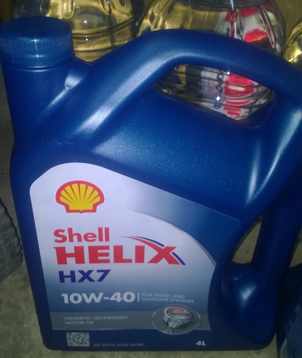 Shell helix hx7 10w. Shel hx7 10w40. shell hx7 10-40. shell helix hx7 5w40 драйв2. шелл 5w40 синяя канистра.