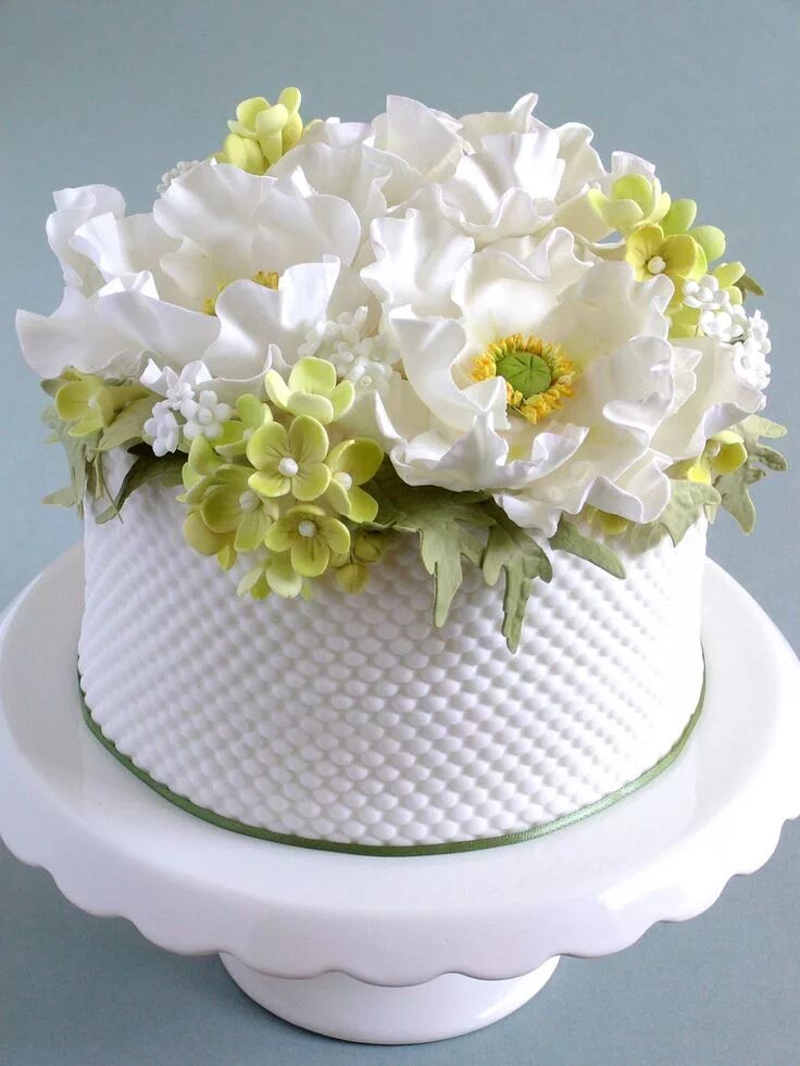 15 años Fondant flower cake, Sugar flowers cake, Sugar flowers