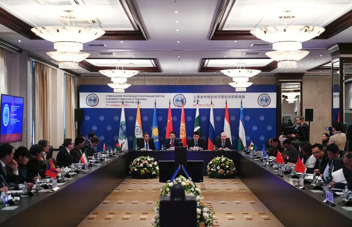 Встреча глав министерств и ведомств. Состав правительства рф 2020 схема. Состав правительства рф 2021 министры. Руководители министерств и ведомств. Руководители министерств и ведомств.