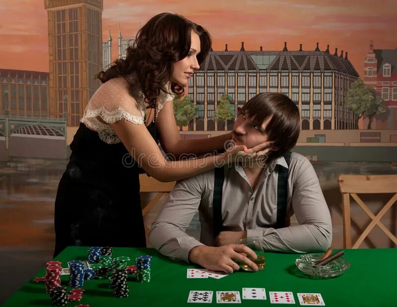 Жена уговаривает мужа попробовать. Жена Покер. Проиграл жену в казино. Муж проиграл жену в казино. Муж проиграл жену в Покер.