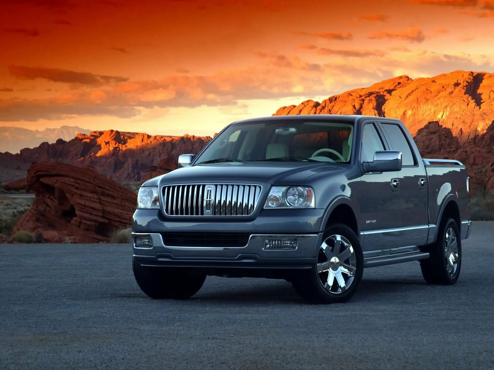 1 название машины. Lincoln Mark lt 2006. Lincoln Mark lt 2020. Lincoln Mark lt 2005. Линкольн пикап 2020.