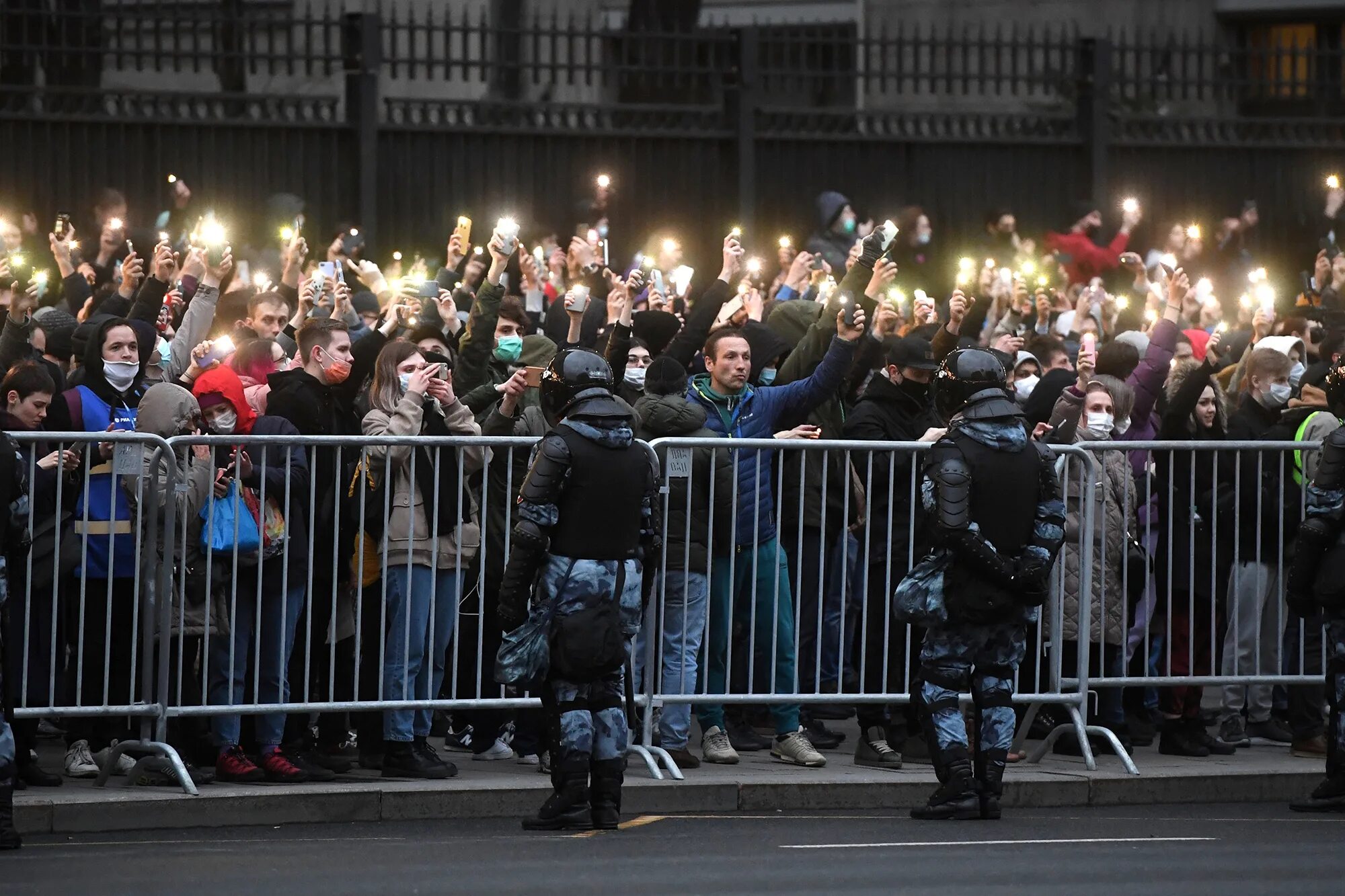 Протесты в Москве 21 апреля. Митинги в Москве 21 апреля 2021. Митинг Навального в Москве 2021 21 апреля. Протесты в поддержку Алексея Навального (2021).