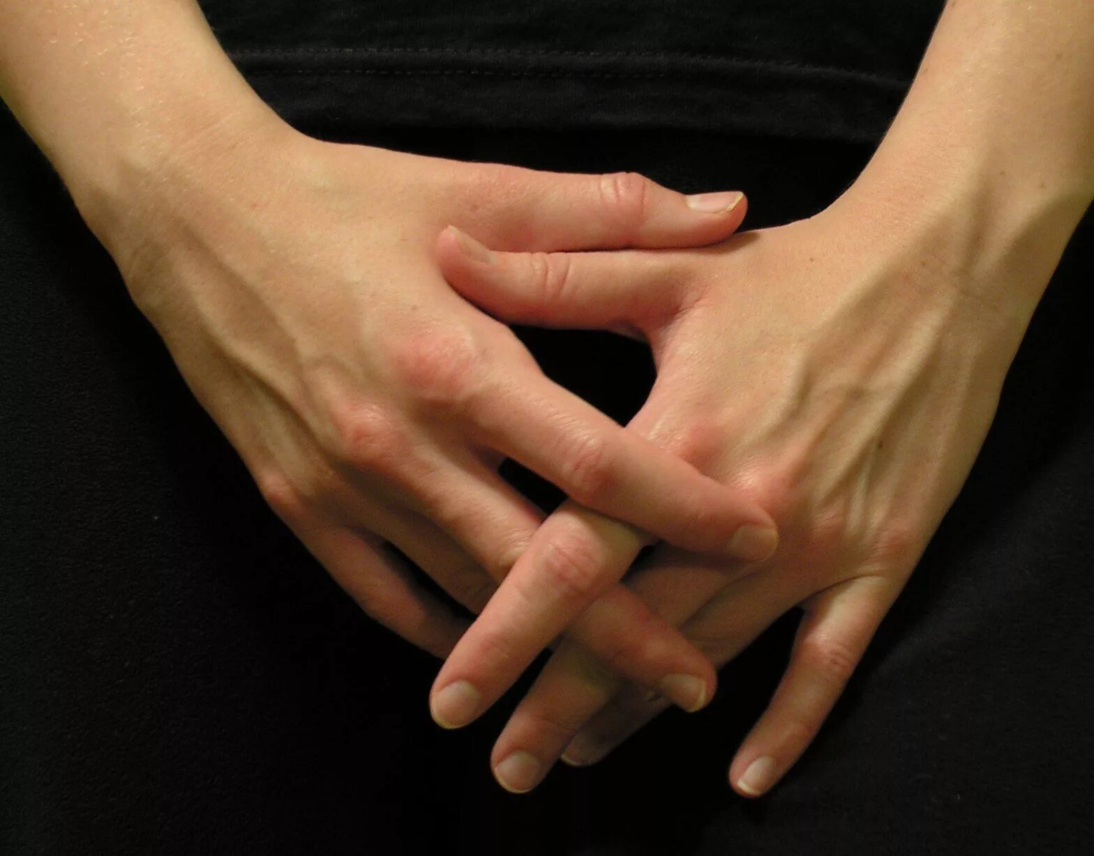 Мужская рука. Мужская кисть руки. Красивые мужские руки. Мужские пальцы.