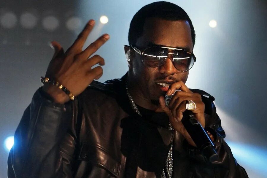 Самый богатый музыкант. Puff Daddy. Puff Daddy рэпер. Шон п. Дидди Комбс. Diddy Пафф.