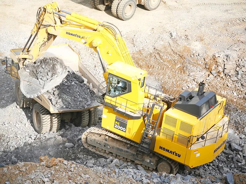 Komatsu pc2000-8. Экскаватор Коматсу PC 2000. Komatsu PC 2000 Обратная лопата. Комацу 1250 экскаватор с обратной лопатой.