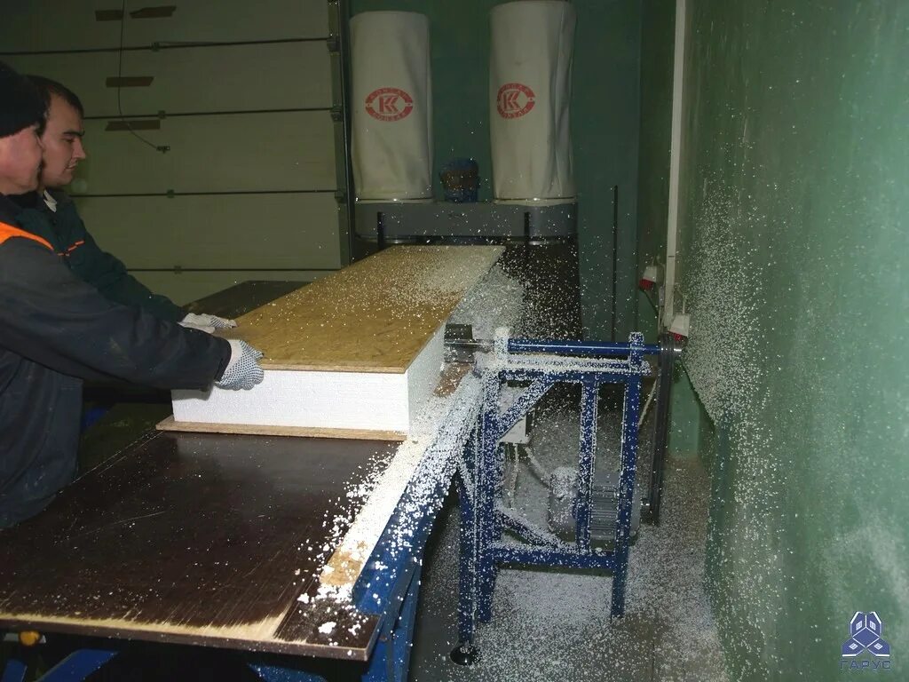 5. Завод сип панелей. Сооружения из сип панелей. Станки панелей сип "специндустрия". Склад из сип панелей.