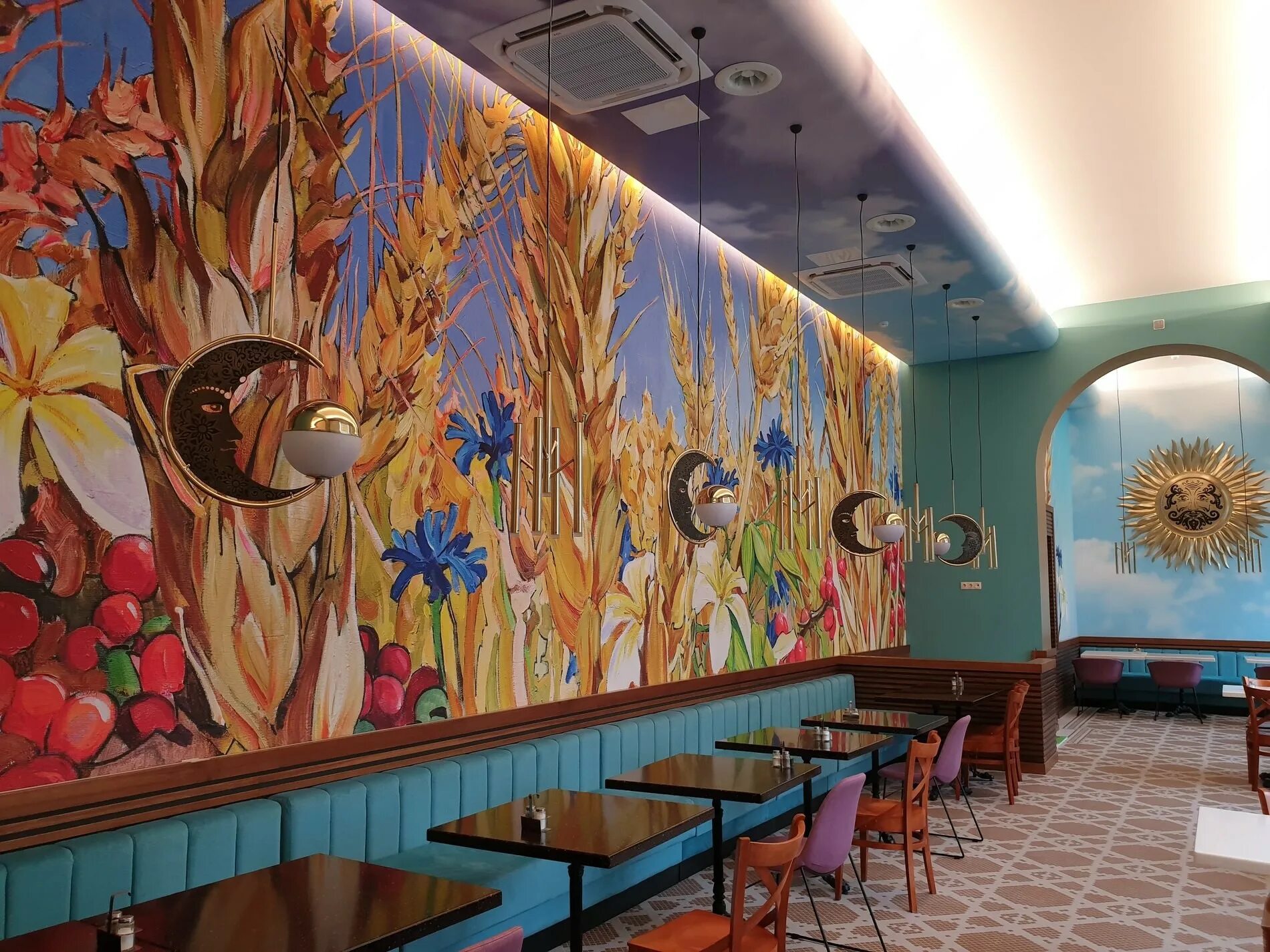 Ресторан тройка в спб кондитерская. Ресторан тройка в спб. Кондитерская тройка санкт-петербург на загородном. Кондитерская тройка санкт-петербург. Сайт кондитерской тройка санкт петербург.