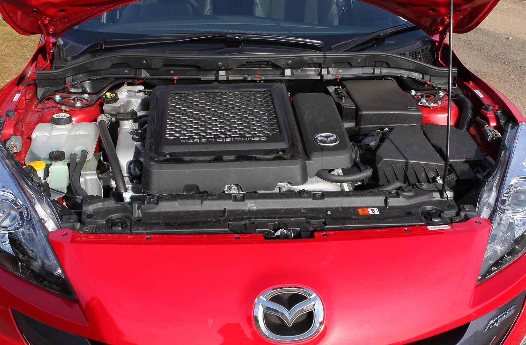 Mazda 3 двигатели. Подкапотка mazda 3 mps. мазда 3 mps под капотом. подкапотка mazda 6 mps. mazda 3 2013 подкапотка.
