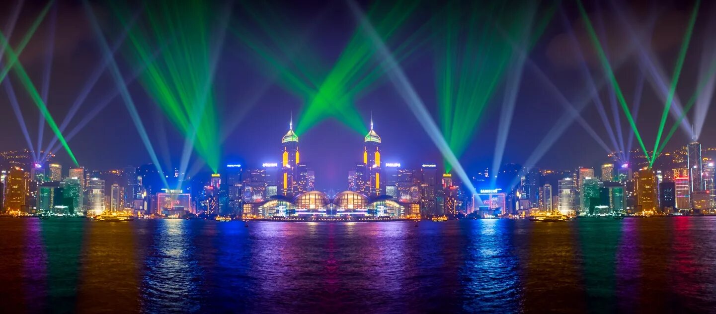 Симфония света гонконг. Симфония света гонконг. Гонконг лазерное шоу. Симфония света гонконг. Шоу симфония огней в гонконге.