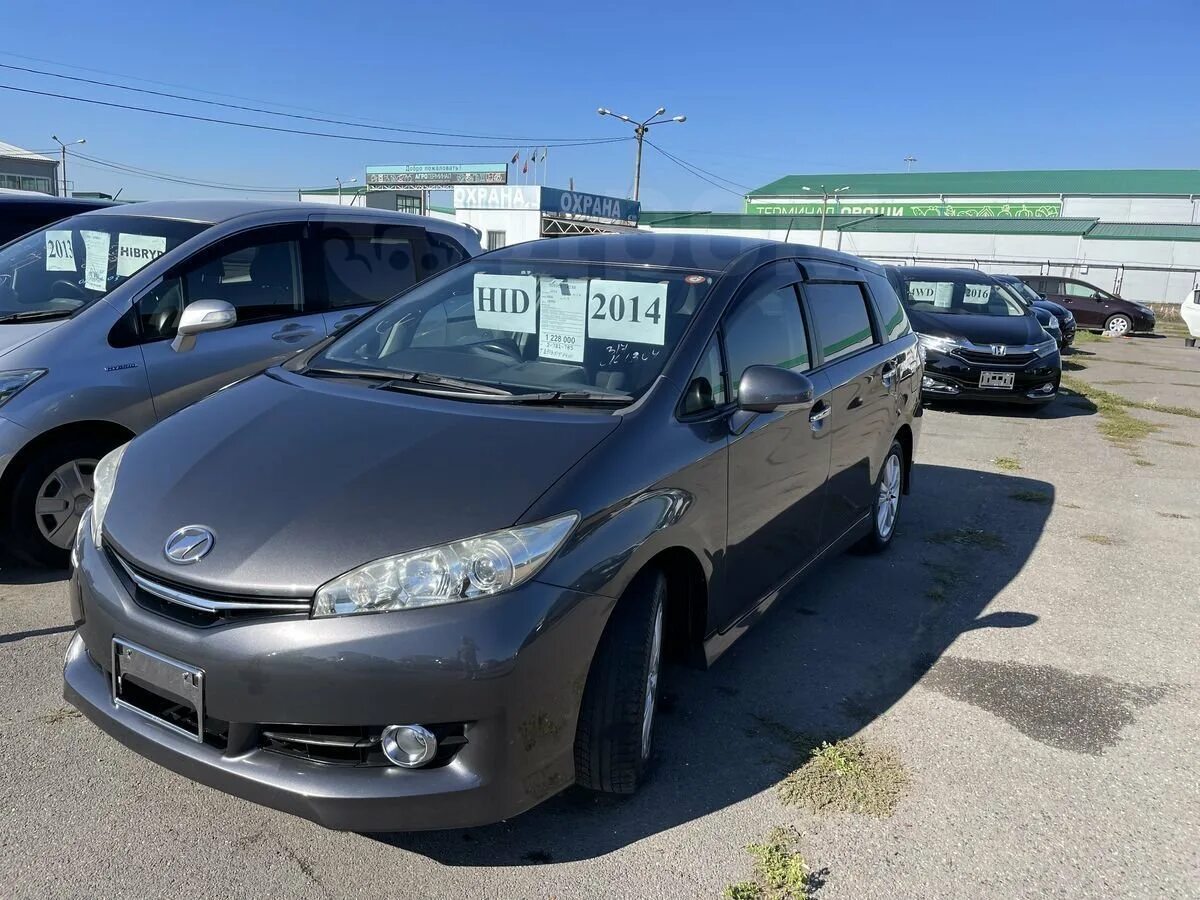 Тойота виш 2014 год. Тойота Виш 2014. Тойота Виш 2020. Toyota Wish 2014. Тойота Виш 2019.