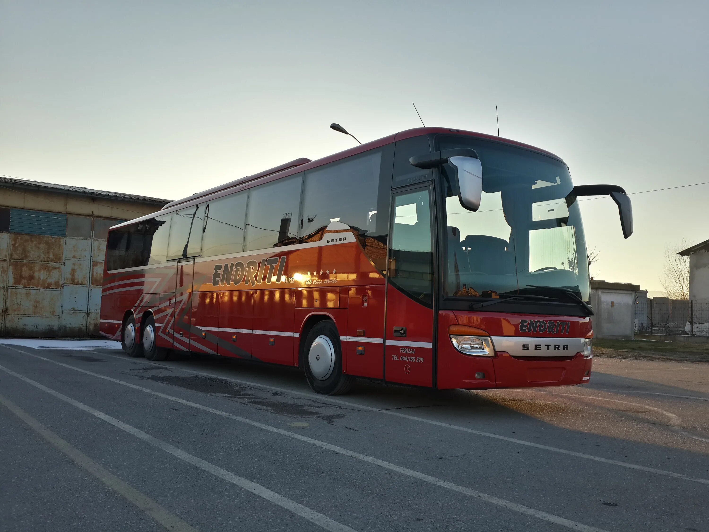 Туристический автобус Setra s417. Setra s215hd с прицепом.