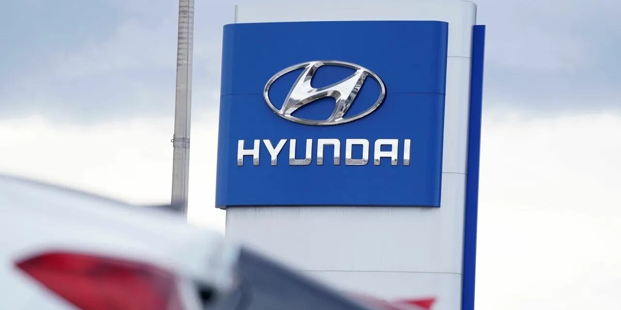 Отзывные компании hyundai. Отзывные компании hyundai. Hyundai motor company. Журнал хендай. Эволюция логотипа хендай.