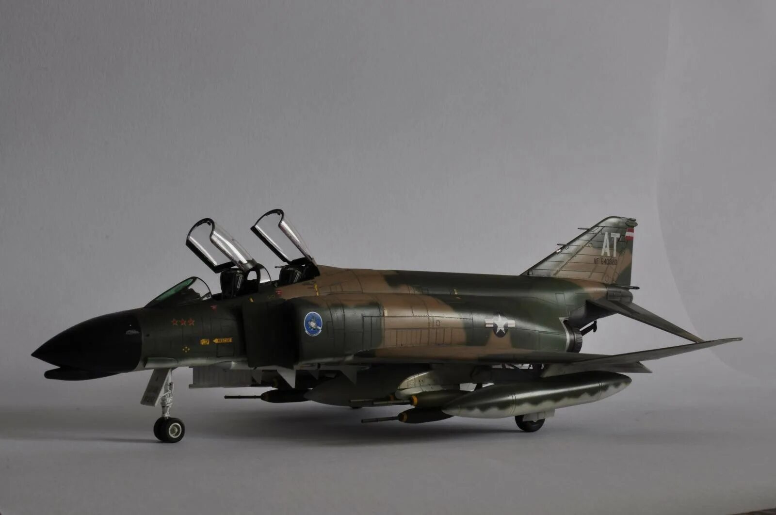 F16 fighting falcon модель. Авиация usn f/a-18e vfa-143 "pukin dogs" (1:72). F/a-18e 1/144 dragon 4609. F. Сборная модель revell f/a-18c hornet swiss a.