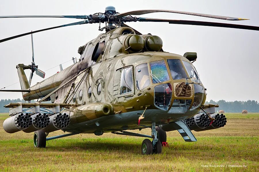 Ми-8 вертолёт. Вертолет ми-8мт. Ми-8 с ПТУР. Боевой вертолёт ми-8. Ми8 купить