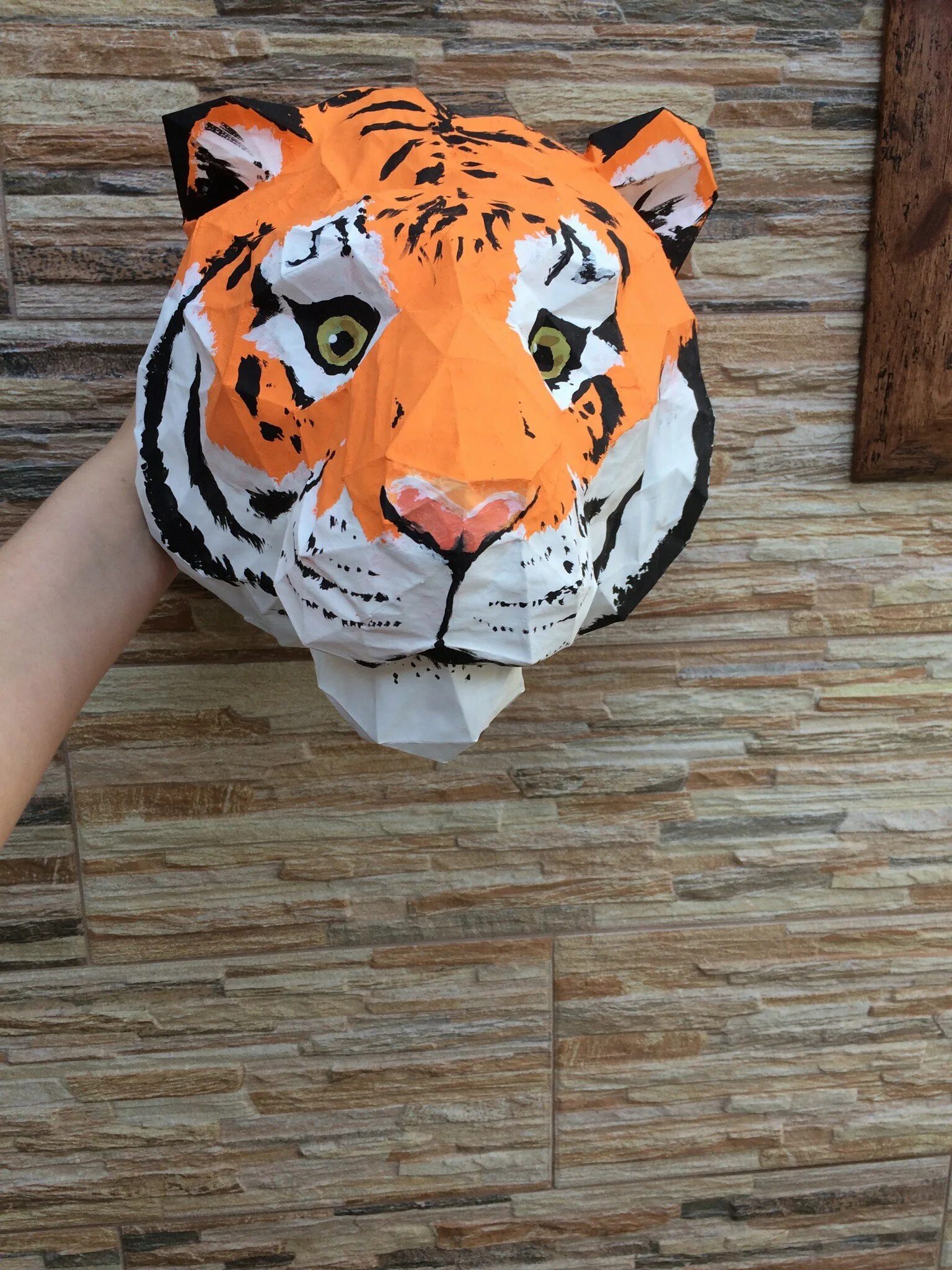 Как сделать тигра. Голова тигра папмркрафт. Поделка тигренок из бумаги. Поделка тигра из бумаги. Тигр из бумаги.