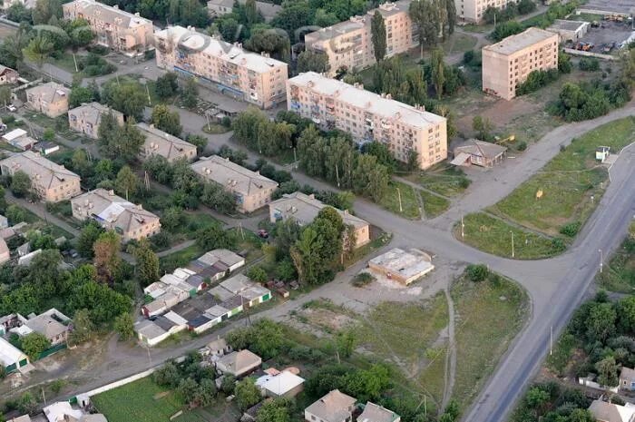 Бутово луганская область. Село петровское луганская область. поселок ивановка луганская область. город красный луч луганская область.