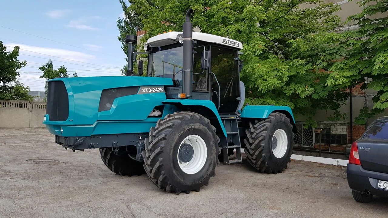 Бтз-181. Харьковский завод хтз тракторный завод. Хта 150 трактор. Бтз т150. Хтз т-150 колесный.
