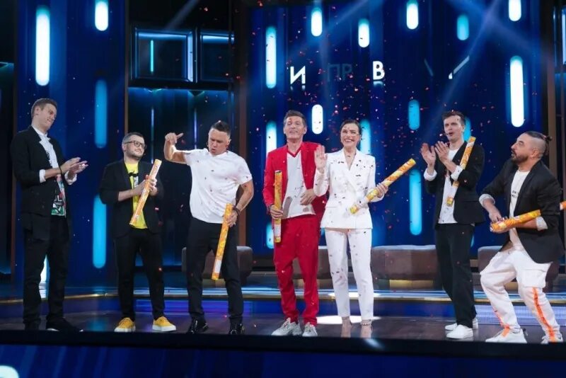 Шоу команды на тнт. Новое на тнт. Камеди клаб новогодний выпуск тнт. Рекламные заставки тнт. Музыкальное телешоу тнт 2020.