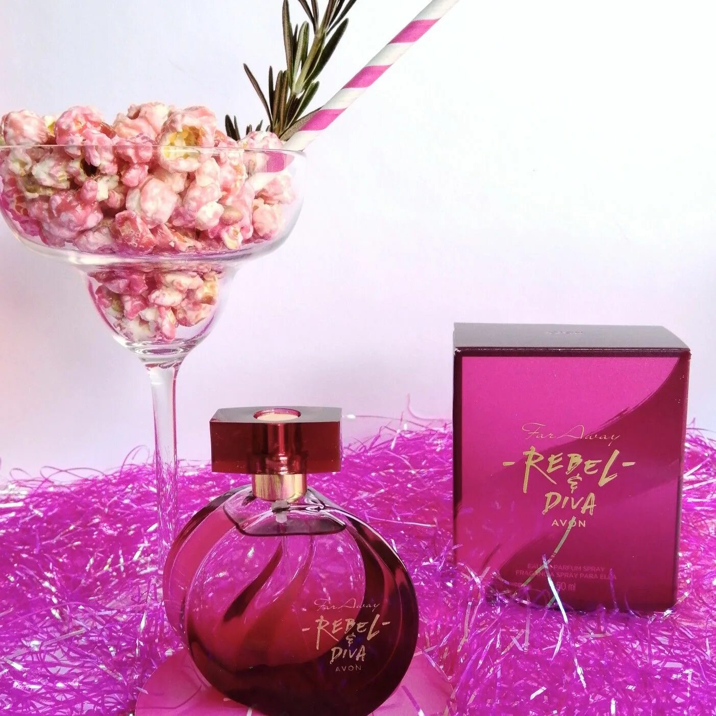 Avon rebel. Духи Ребель эйвон. Ребель дива эйвон. Rebel духи эйвон. Эйвон Rebel Diva аромат.