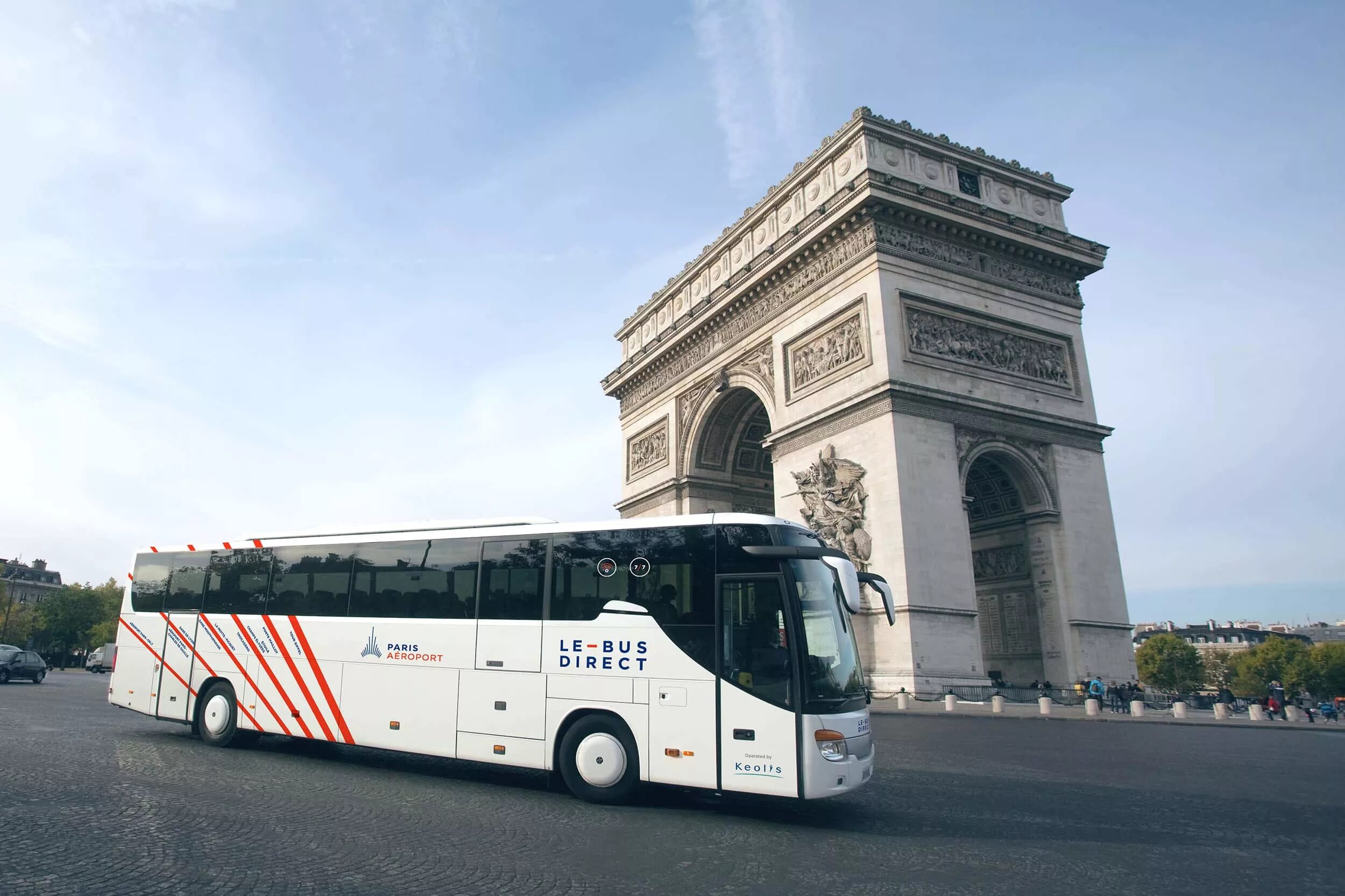 Le bus. Автобус из аэропорта в город париж. 31 bus etoile paris film. Трансфер автобус. Автобусы атланта.