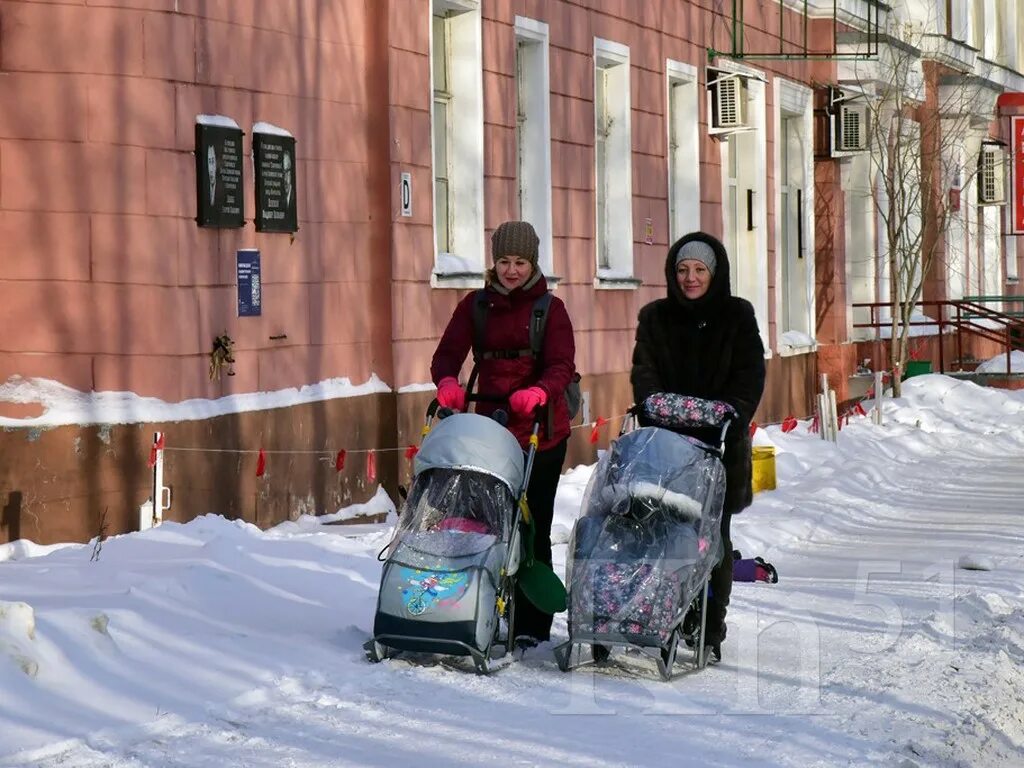 Загс мончегорск. Загс мончегорск внутри. Загс мончегорск режим работы. Работа загса мончегорск. Загс мончегорск.