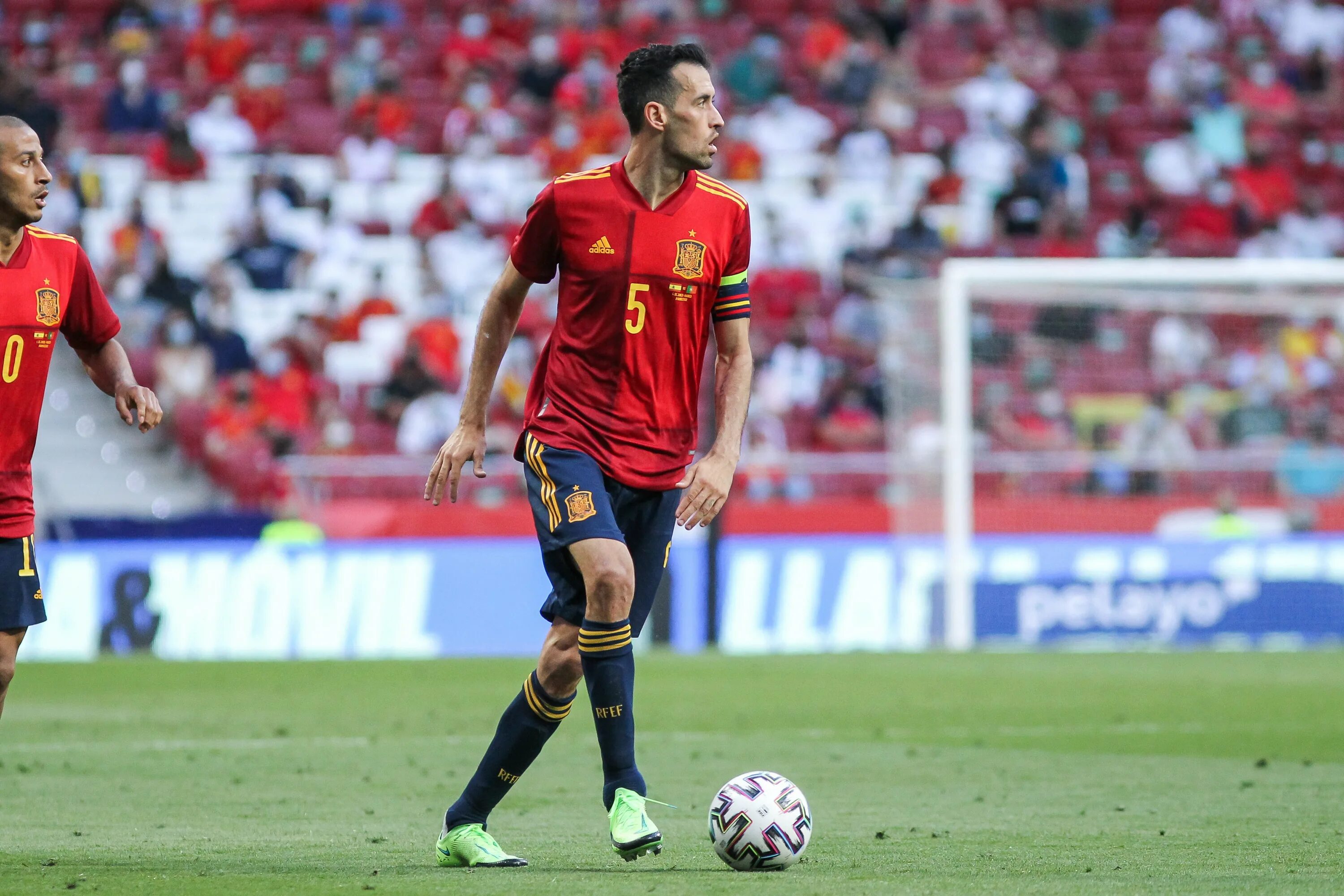Чемпионат испании по футболу 2020/2021. Футбол фото. Мората 2022 атлетико. Soccer365. Spain vs costa rica.