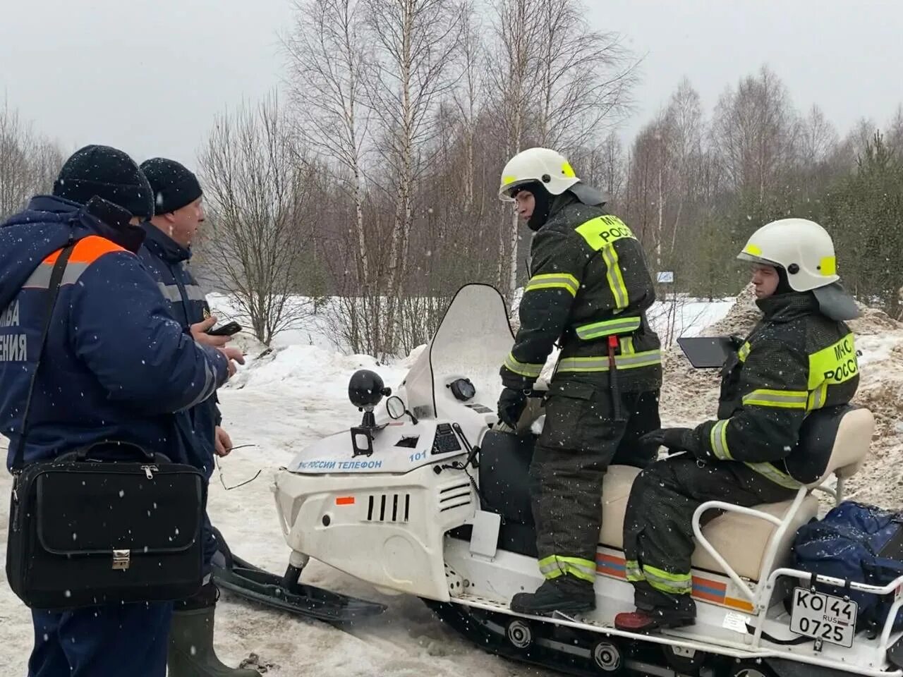 Спасательная операция в амурской новости. Поисково-спасательная операция. Службы спасения. Поисково спасательная операция картинки.