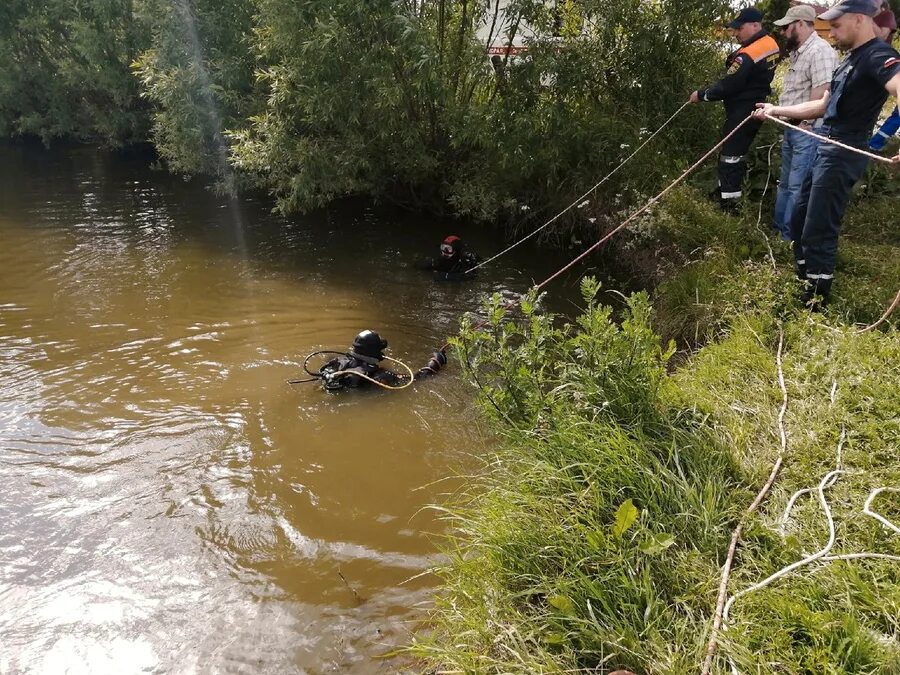 Новости утонувших мальчиков. Утонули на пруду в Бирюлево. В Бирюлевском пруду утонули. Купание в пруду.