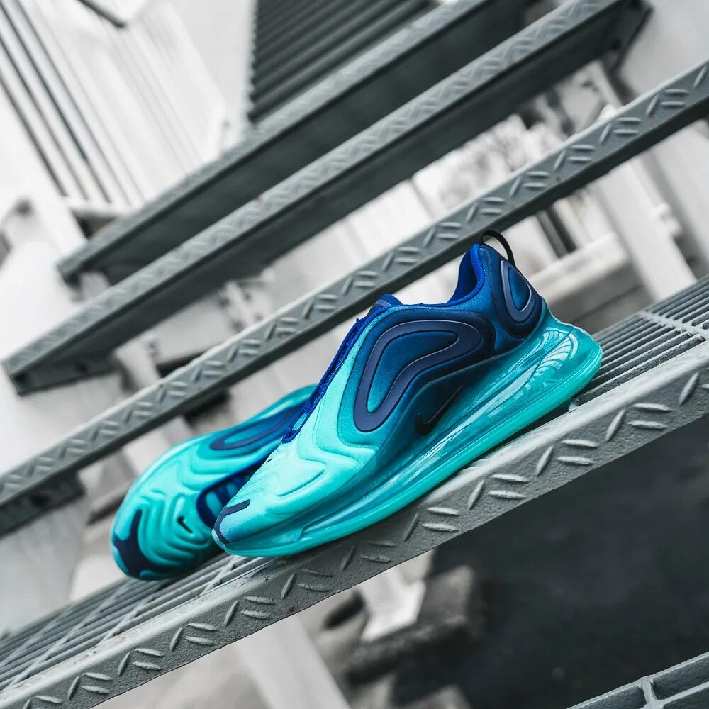 Найк море. Nike Air Max 720 бирюзовые. Nike Air Max 720 на ноге. Купить найк Seafom.