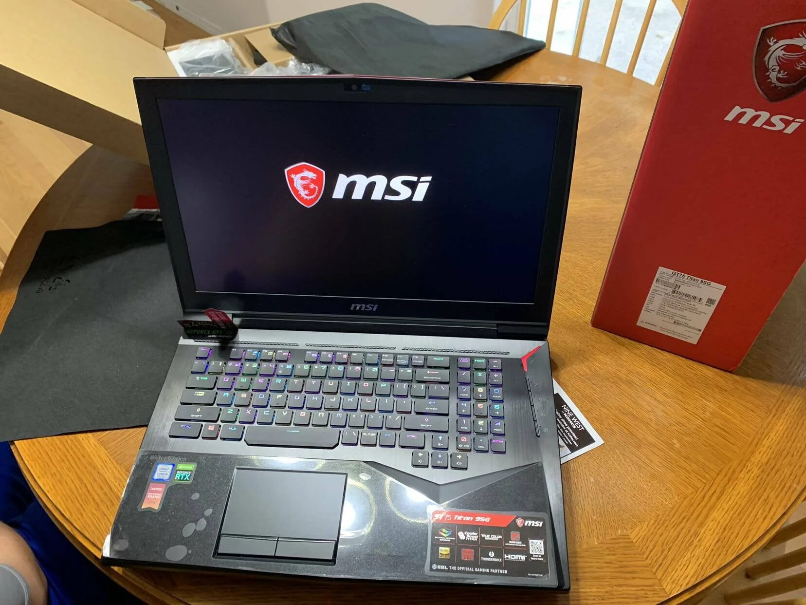 Gt75 titan. Msi gt75 titan. Msi gt75vr 7rf titan pro. Sku gt75 titan. Ноутбук msi gt75 titan.
