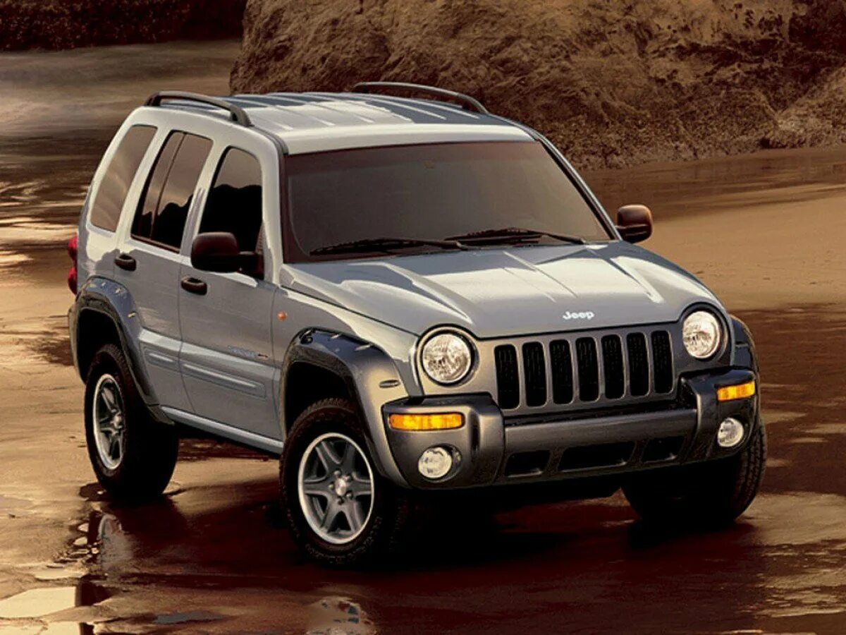 Джип Либерти 2002. Джип Чероки Либерти. Jeep Cherokee KJ 2004-2007. Jeep Liberty 2002 3.7. Что такое внедорожник