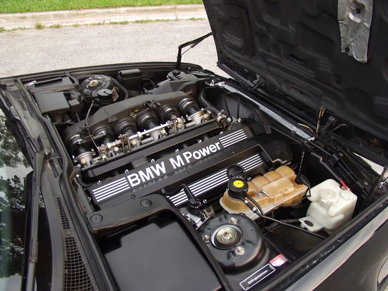 BMW e34 m5 мотор. Мотор БМВ м5 е34. BMW m5 e34 engine. BMW m5 e34 двигатель.