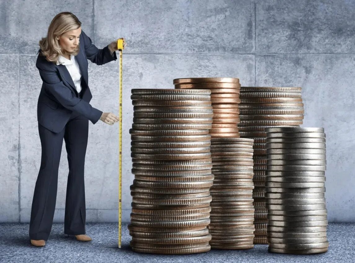 Банковское кредитование. Кредитные доходы. Долги растут. Инвестиции. Покупатель с деньгами.