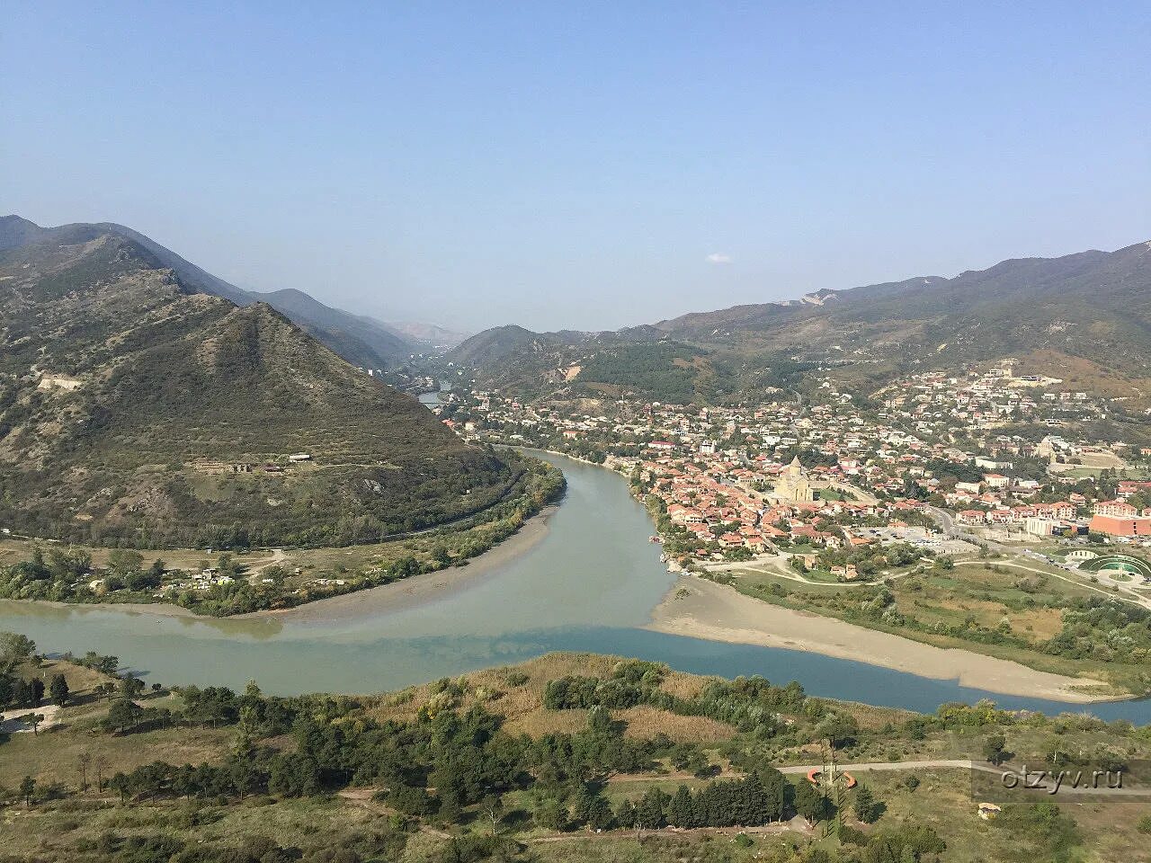 Гюмри тбилиси. Змеи Мцхета. Арагвы и куры. Слияние Арагвы и куры фото.