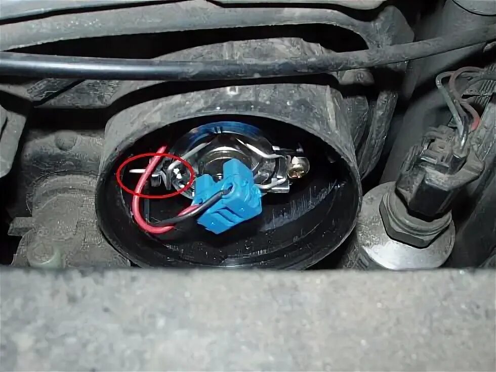 Лампа дальнего света ниссан альмера g15. Цоколь поворотника nissan pathfinder. Лампочки кнопок ниссан альмера g15. Замена лампочки ниссан альмера. Замена лампочки ниссан альмера.