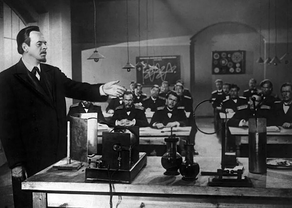 содержание первой радиограммы. прибор попова для обнаружения электрических колебаний. первая в мире радиограмма. текст первой радиограммы а. первая в мире радиограмма.