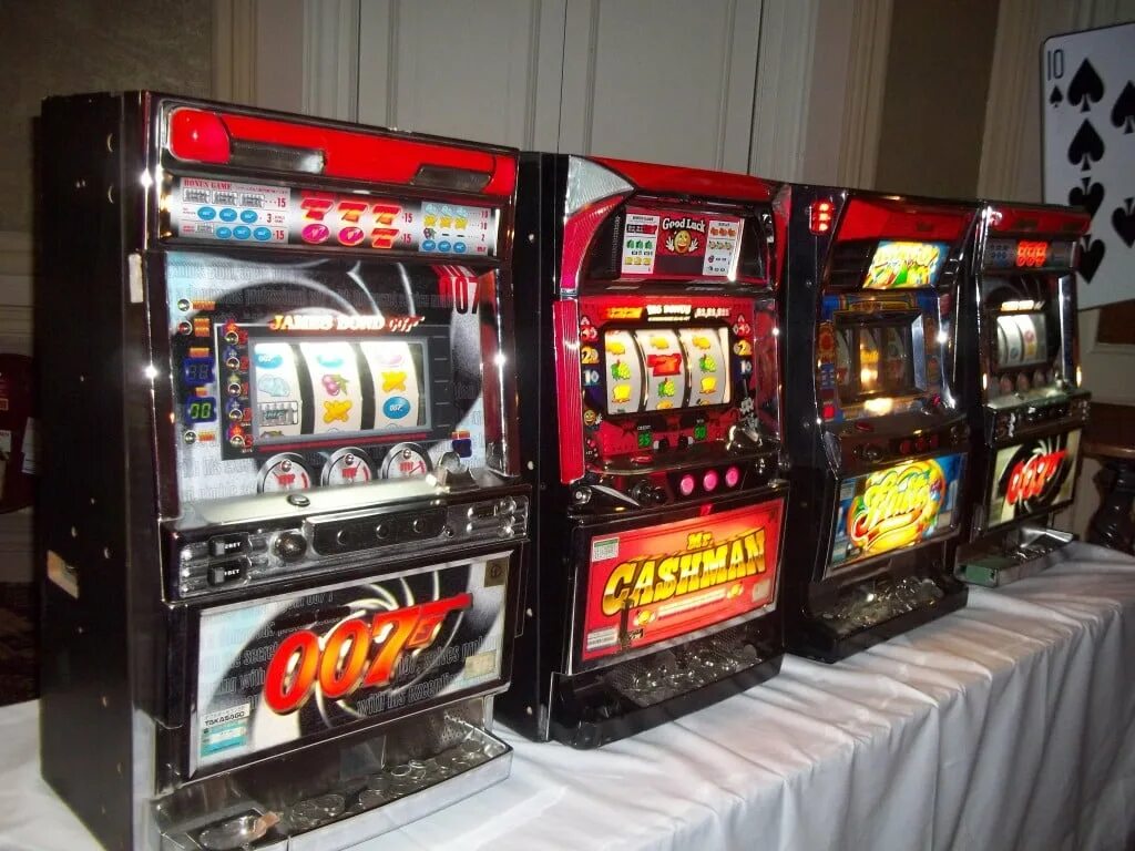 В телефон слот машина. Слот машина однорукий бандит. seven slot machine 8line. бесплатные казино и слот машины. лего игровой автомат.