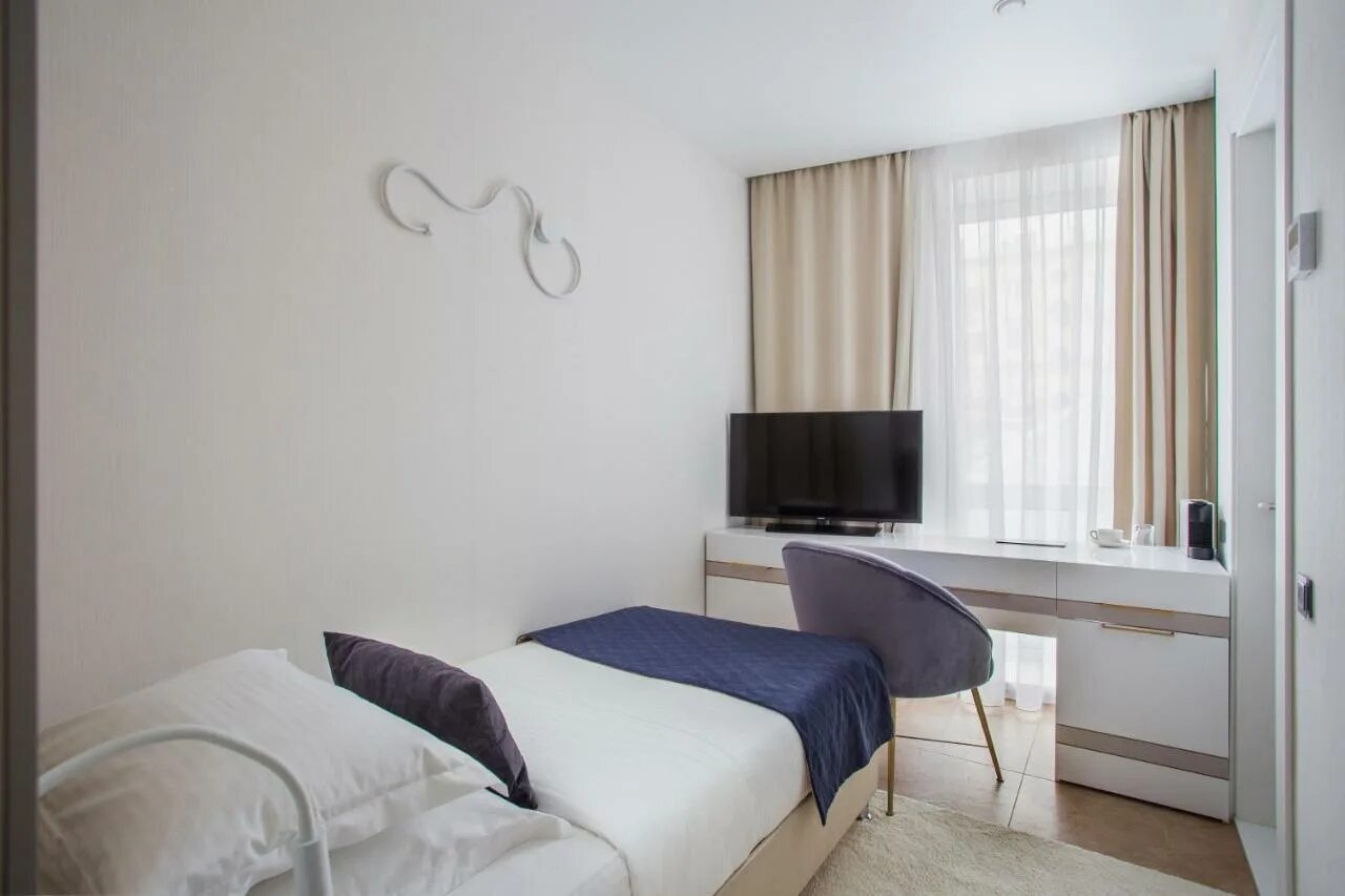Custos hotel тверская застава. Гостиница на тверской в москве. Звезды отеля. Отель тверская 4 москва. Издатель отель тверская москва.