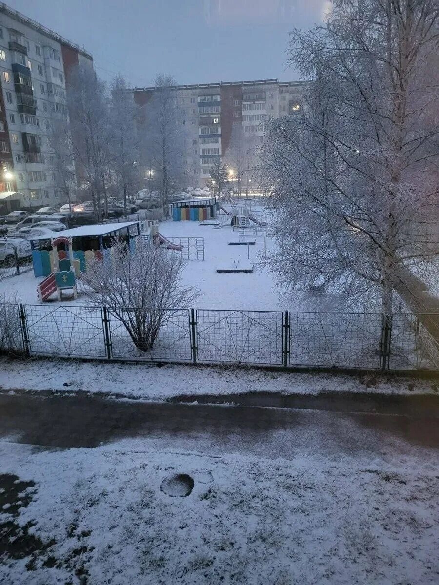 Томск выпал снег. Мемы про томск. Томск выпал снег. Томск выпал снег. Томск выпал снег.