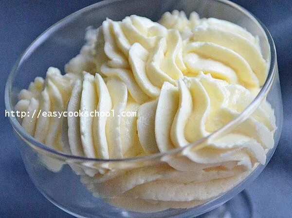 крем масло со сгущенкой пропорции. крем для торта сгущенка и масло сливочное. крем масло со сгущенкой пропорции. сливочное масло со сгущенкой. украшение торта из сгущенки и масла.