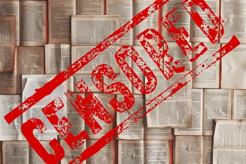 Цензура в книгах. Цензура в литературе. Книги которые запрещены. Книги которые были под запретом. Читать книги без цензуры