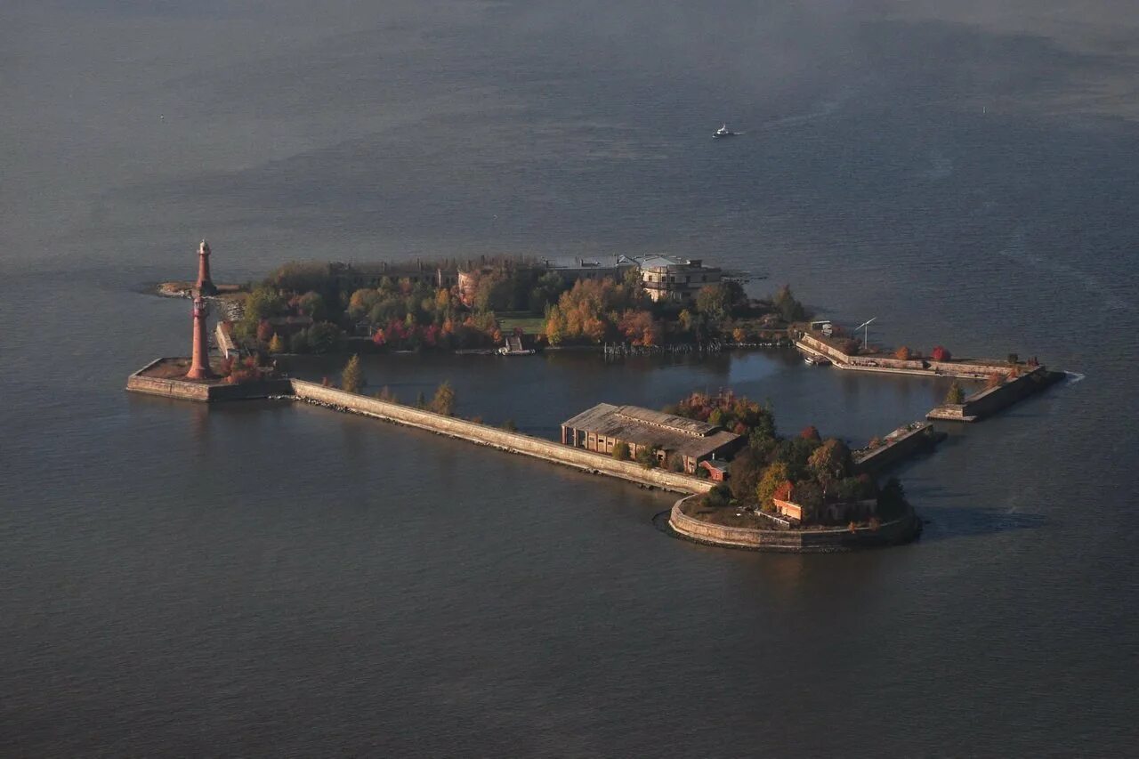 Остров Котлин Кронштадт, Санкт-Петербург,. Форт Кроншлот в Кронштадте. Крепость Кронштадт на острове Котлин. Котлин крепость кронджат.