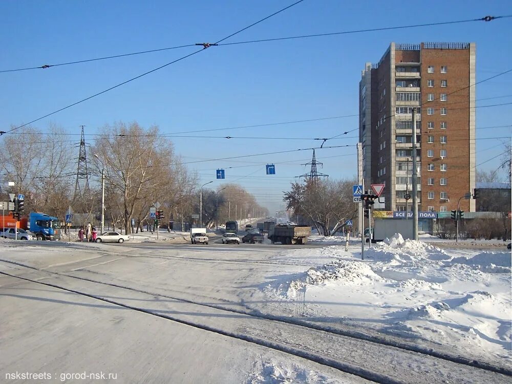 Немировича данченко 102/1. Немировича-данченко, 102/1. Немировича-данченко 122 новосибирск. Новосибирск_улица немировича-данченко, 124. Немировича-данченко 136 7 корпус.