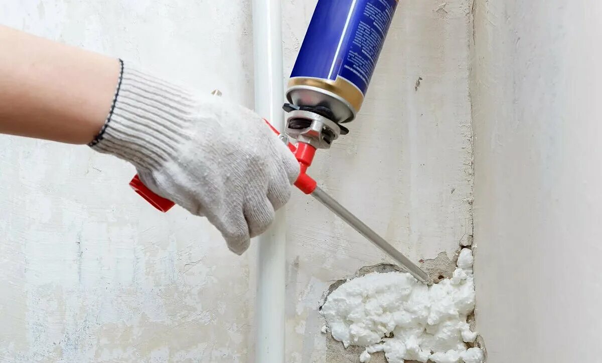 Пена для заполнения пустот. Пена двухкомпонентная dn1201. Запенивание монтажной пеной. Makroflex лист 333. Пена кнауф напыляемая пена.