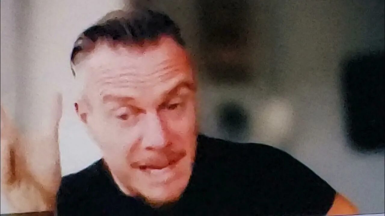 Сэм вакнин признался что он нарцисс. Сэм нарцисс. Сэм вакнин. Сэм вакнин. Сэм вакнин нарцисс.