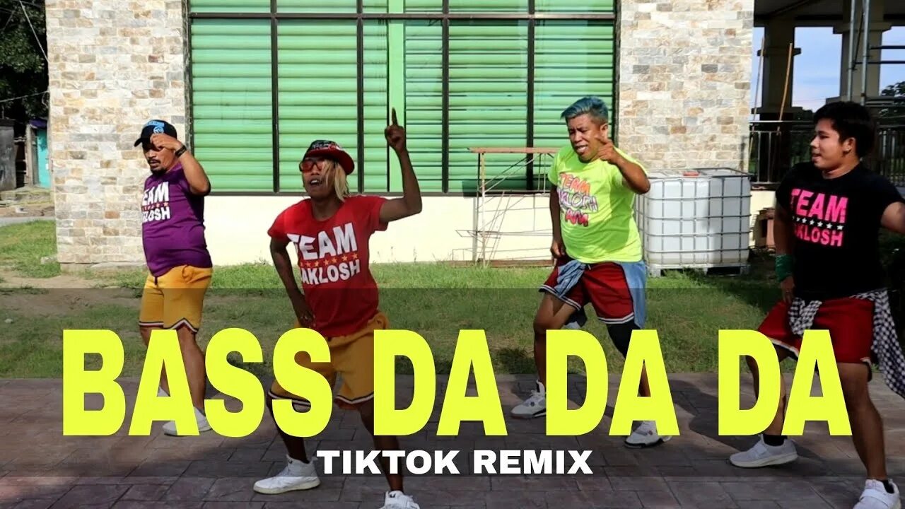 Песня da da da из тик тока. Da da da песня тик ток. Da da is tape to and u u u. Bass da da da из тик тока перевод. Bass dadada.